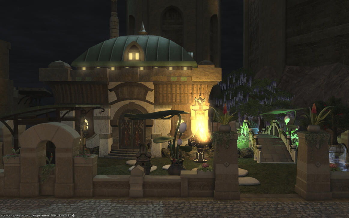 Final Fantasy 14 night screenshot: Small square house with a rounded roof. The L shaped garden is full of plants and fantasy furniture like leaf parasols.
